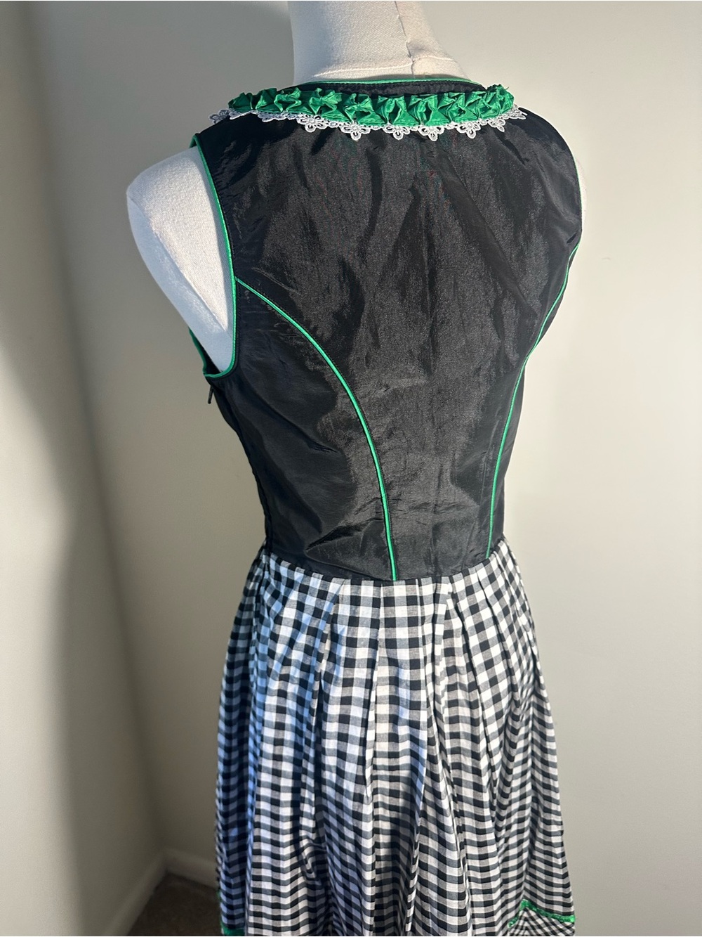 Bergweiss Dirndl Dress Black White Gingham Green Oktoberfest German Size 36 (4) - Picture 7 of 10